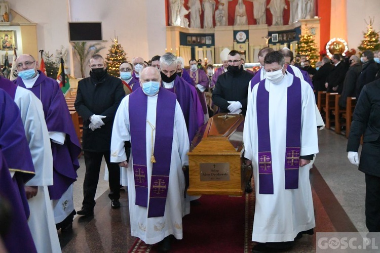 Zielona Góra. Msza żałobna w intencji śp. bp. Adama Dyczkowskiego 