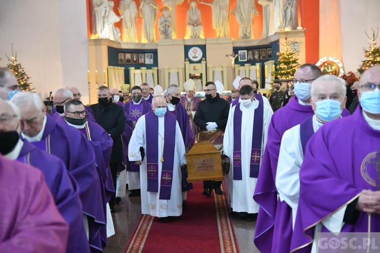Zielona Góra. Msza żałobna w intencji śp. bp. Adama Dyczkowskiego 