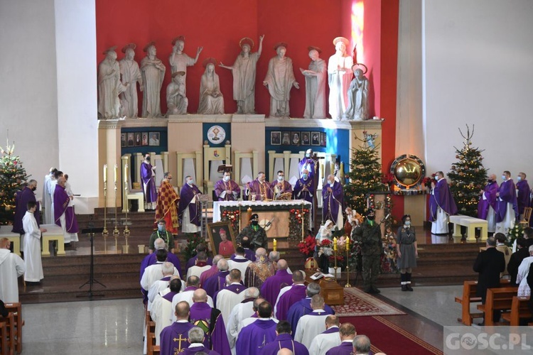 Zielona Góra. Msza żałobna w intencji śp. bp. Adama Dyczkowskiego 