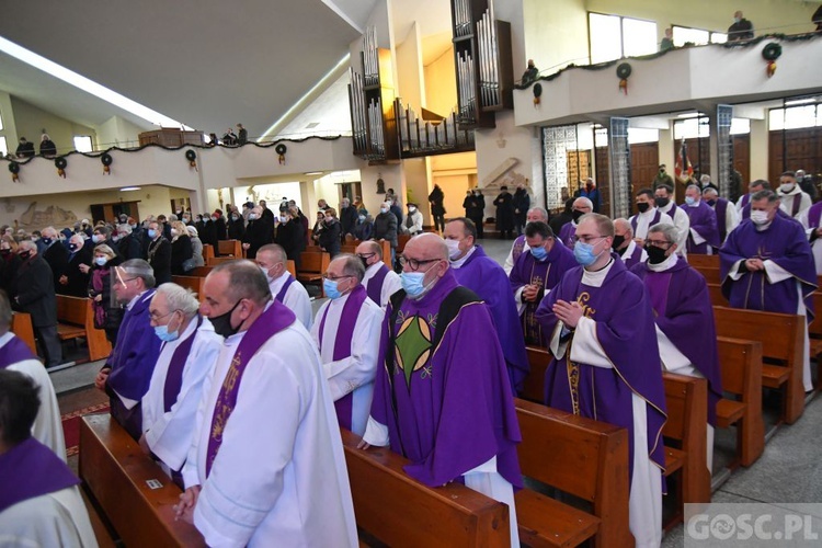 Zielona Góra. Msza żałobna w intencji śp. bp. Adama Dyczkowskiego 