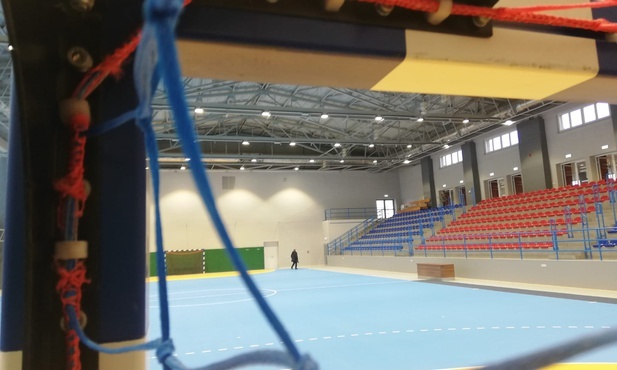 Gliwice. Hala widowiskowo-sportowa w Sośnicy po remoncie i z nowym parkietem. Zobacz jak wygląda