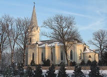 Świątynia wybudowana w stylu neogotyckim została poświęcona w 1885 roku.