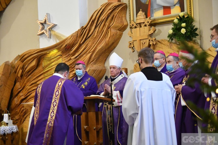 ​Ostatnie pożegnanie biskupów Adama Dyczkowskiego i Antoniego Stankiewicza