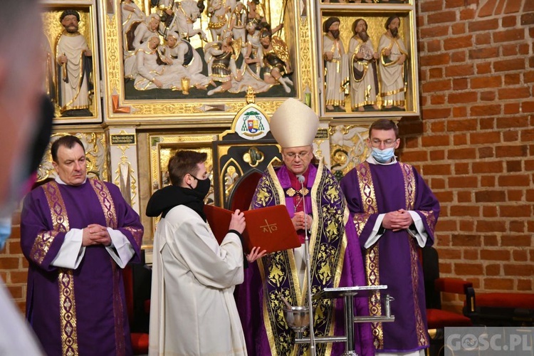 ​Ostatnie pożegnanie biskupów Adama Dyczkowskiego i Antoniego Stankiewicza