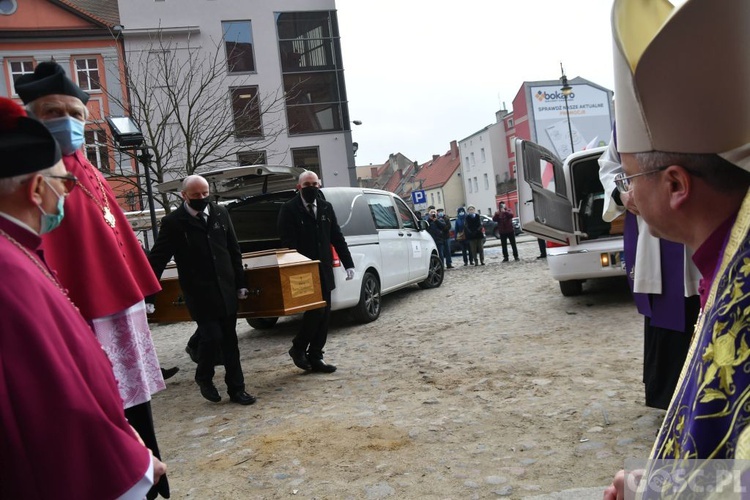 ​Ostatnie pożegnanie biskupów Adama Dyczkowskiego i Antoniego Stankiewicza