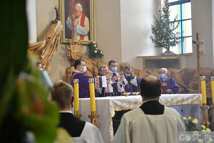 ​Ostatnie pożegnanie biskupów Adama Dyczkowskiego i Antoniego Stankiewicza