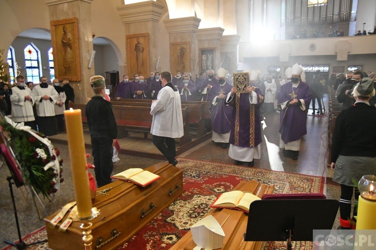 ​Ostatnie pożegnanie biskupów Adama Dyczkowskiego i Antoniego Stankiewicza