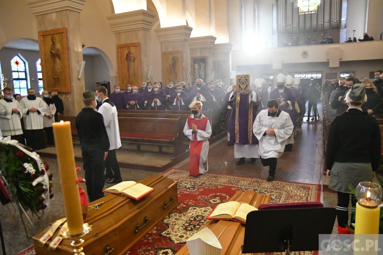 ​Ostatnie pożegnanie biskupów Adama Dyczkowskiego i Antoniego Stankiewicza