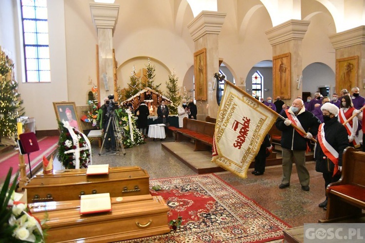 ​Ostatnie pożegnanie biskupów Adama Dyczkowskiego i Antoniego Stankiewicza