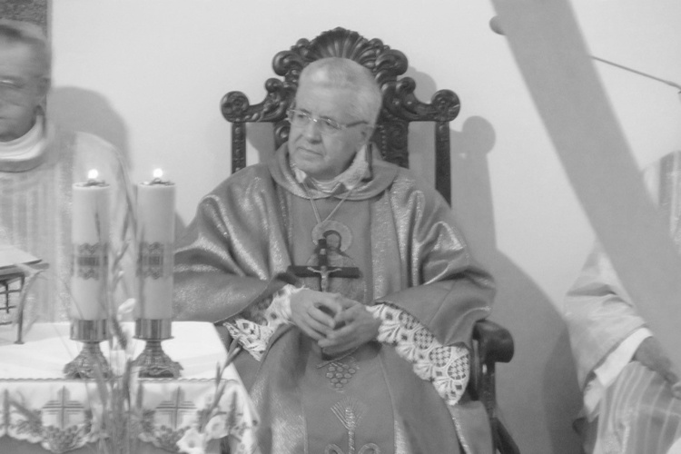 Kapłan zmarł we wtorek 26 stycznia.