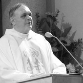 Śp. ks. Benedykt Fojcik od roku 2007 posługiwał w parafii w Chybiu.