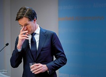 Mimo skandalicznego naruszenia prawa przez rząd Marka Rutte po najbliższych wyborach premier prawdopodobnie pozostanie na stanowisku.