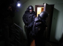 Po rewizji w mieszkaniu Nawalnego policjanci zabrali jego brata