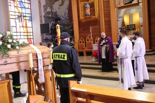 Pogrzeb śp. ks. Juliusza Olejaka w Pisarzowicach