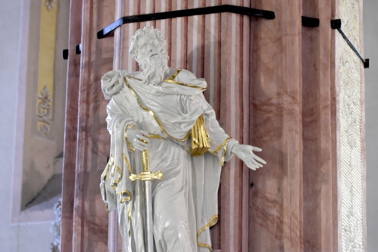 Kolejny etap prac przy renowacji obrazów i fresków w świdnickiej katedrze