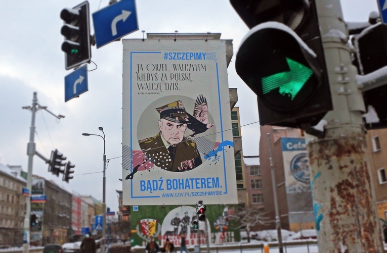 Wielki mural z zasłużonym kombatantem zachęca do szczepień