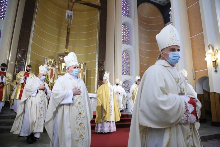 Święcenia biskupie ks. Artura Ważnego