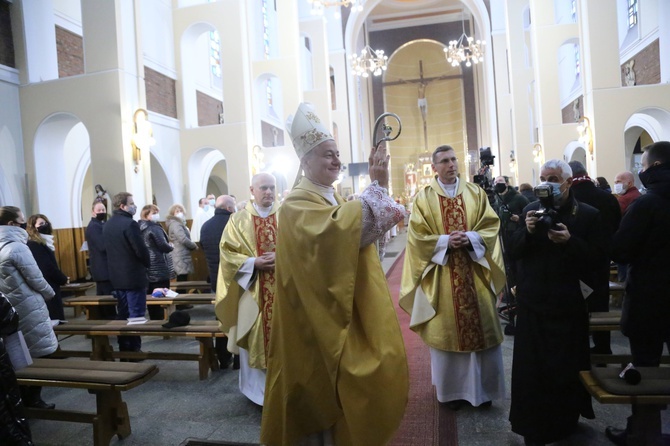 Święcenia biskupie ks. Artura Ważnego