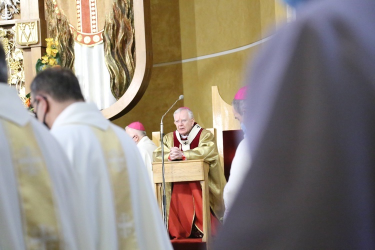 Święcenia biskupie ks. Artura Ważnego