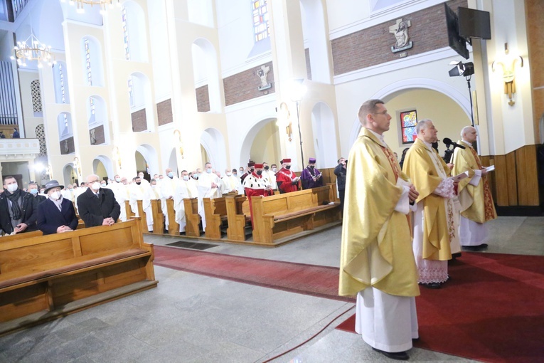 Święcenia biskupie ks. Artura Ważnego