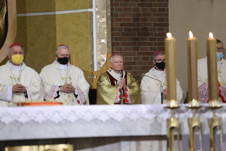 Święcenia biskupie ks. Artura Ważnego