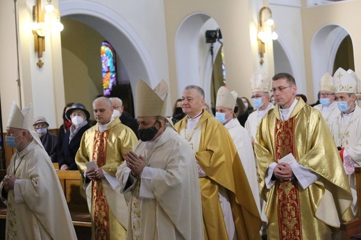 Święcenia biskupie ks. Artura Ważnego