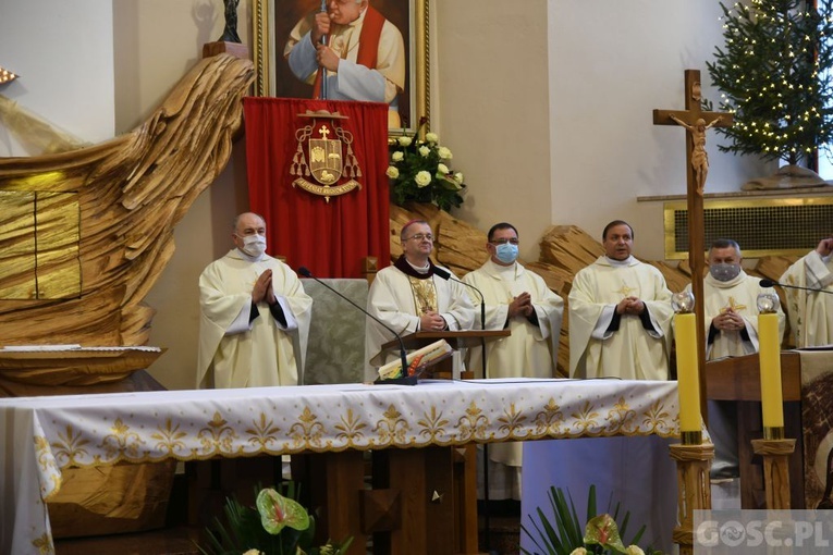 Gorzów Wlkp. Modlitwa biskupa z Bractwem św. Józefa