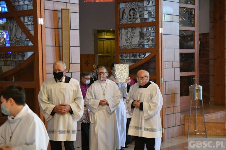 Odsłonięcie pamiątkowej tablicy poświęconej śp. ks. Józefowi Kocołowi