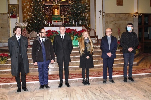 Uczniowie Diecezjalnego Studium Muzyki Kościelnej i ich nauczyciele na Złotych Łanach