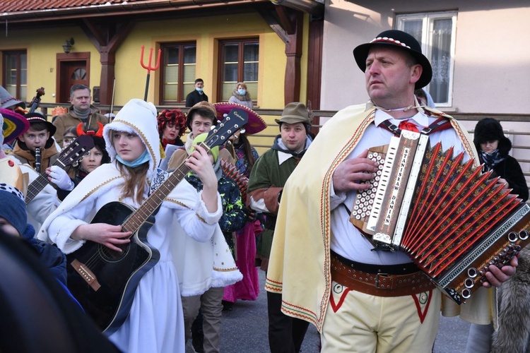 Kolędnicy, akordeoniści i heligoniści w Zakliczynie