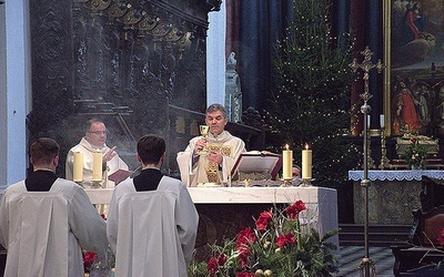 	Liturgii przewodniczył bp Zbigniew Zieliński, biskup pomocniczy archidiecezji gdańskiej.