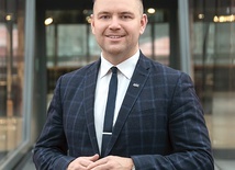 	Szef placówki zapowiada kontynuację działań w internecie.