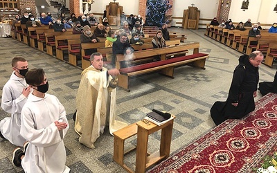 Adoracja Najświętszego Sakramentu była najważniejszym punktem jubileuszowych uroczystości.