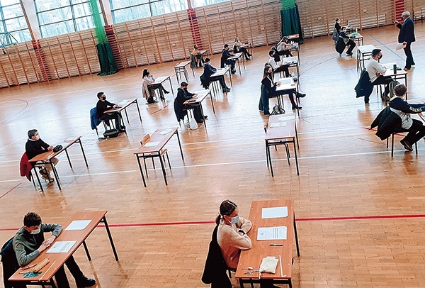 W finale uczestniczyło 17 uczniów szkół podstawowych.