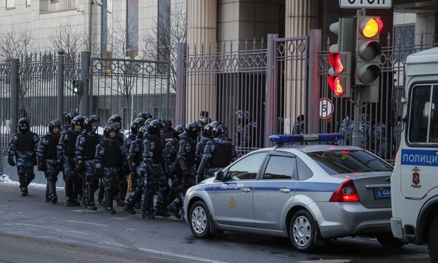 Zatrzymania koło moskiewskiego sądu, który rozpatrzy sprawę Nawalnego