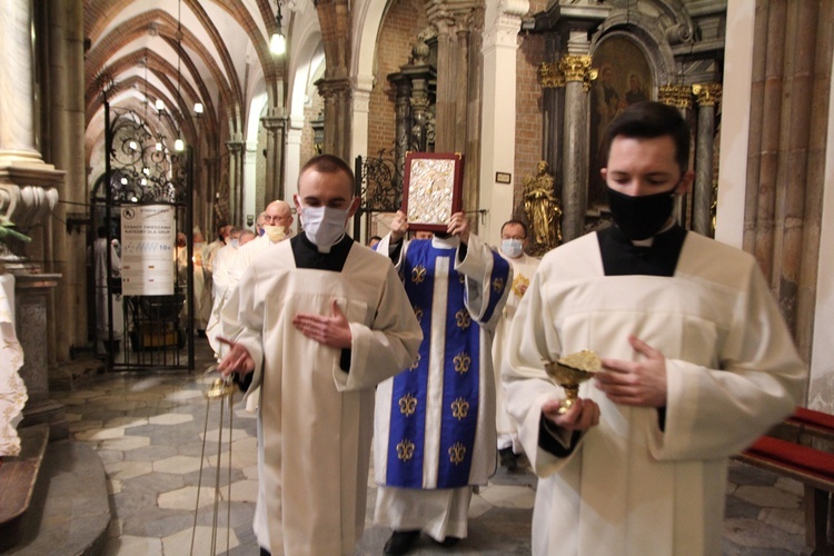 Dzień Życia Konsekrowanego w katedrze wrocławskiej