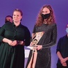 ▲	Na laureatów czekały statuetki i nagrody.