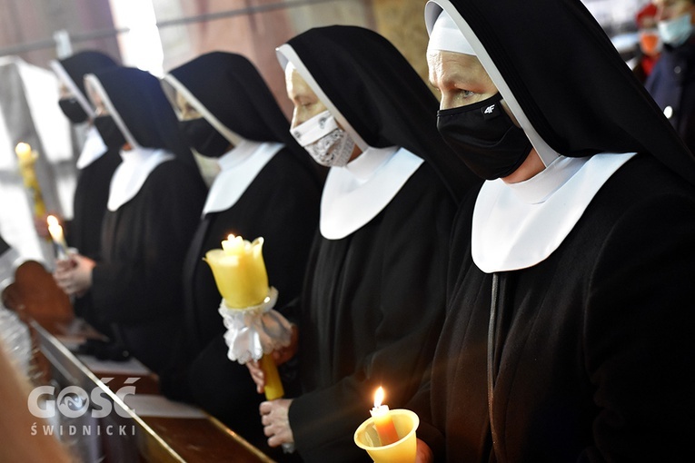 Zgromadzenie Sióstr Franciszkanek Rodziny Maryi z Wałbrzycha.