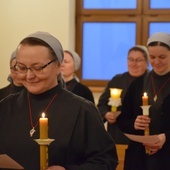 Osoby konsekrowane w dniu swojego święta odnawiały śluby zakonne.