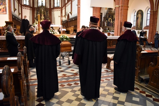 Pogrzeb śp. o. prof. Hugolina Langkammera OFM 