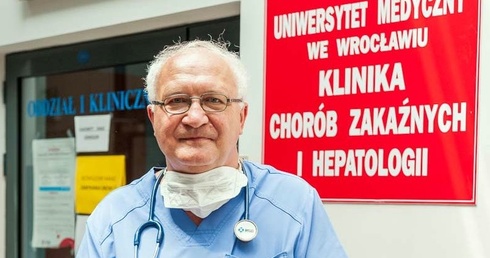 Fakty i mity o chorobach zakaźnych - spotkanie online na żywo z prof. Simonem