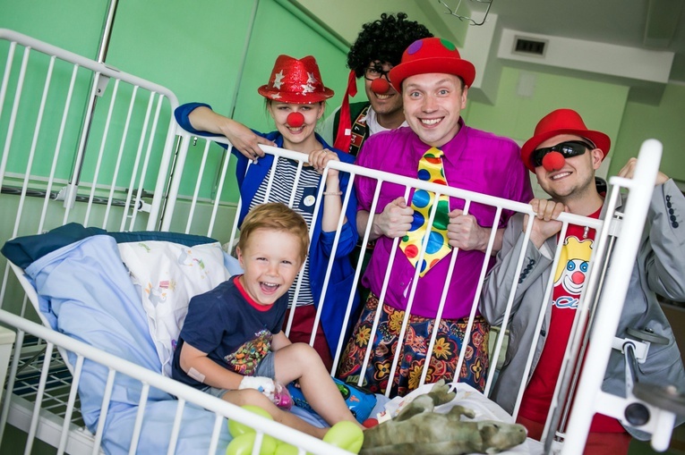 Opolski Dr Clown blisko chorych