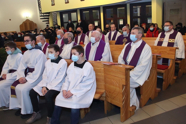 Msza św. pogrzebowa śp. ks. Mariana Kopcia