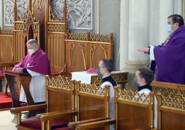 Liturgie żałobne pogrzebu śp. Ks. Edwarda Poniewieskiego