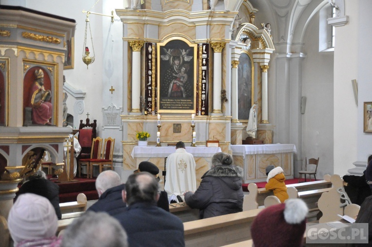 Modlitwa w sanktuarium w Babimoście