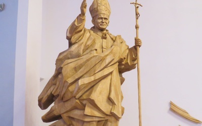 Św. Jan Paweł II dotarł do parafii pw. Ducha Świętego w Słubicach