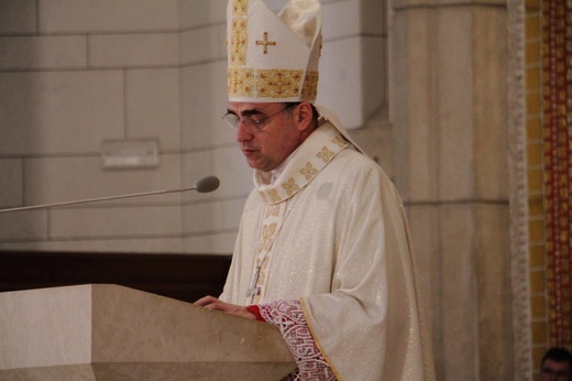 Sakra bp. Roberta Chrząszcza