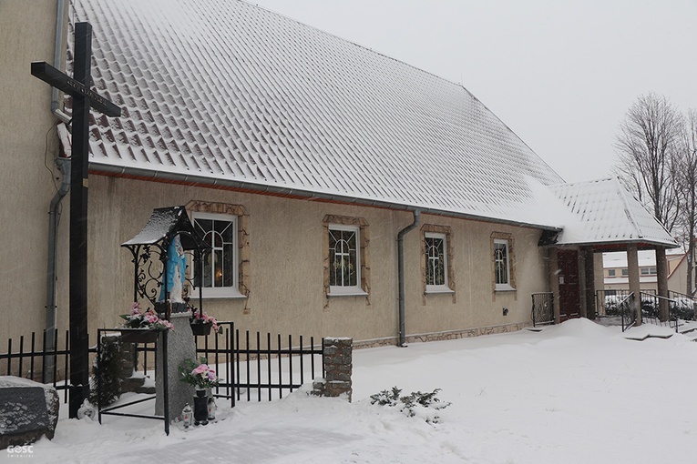 Instalacja nowego pasterza w parafii św. Maksymiliana Marii Kolbego w Wałbrzychu