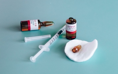 Region. Rozpoczęły się zapisy nauczycieli na szczepienia przeciwko COVID-19