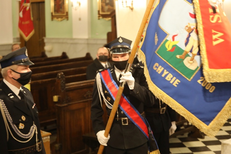 Ostatnie pożegnanie śp. ks. kan. Benedykta Fojcika w parafii Chrystusa Króla w Chybiu